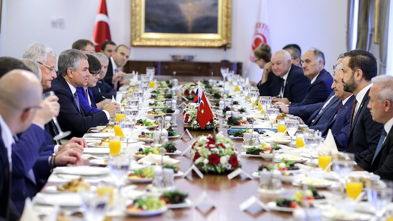 Meeting of Chairman of the State Duma Viacheslav Volodin and Chairman the Grand National Assembly of Turkey Binali Yıldırım