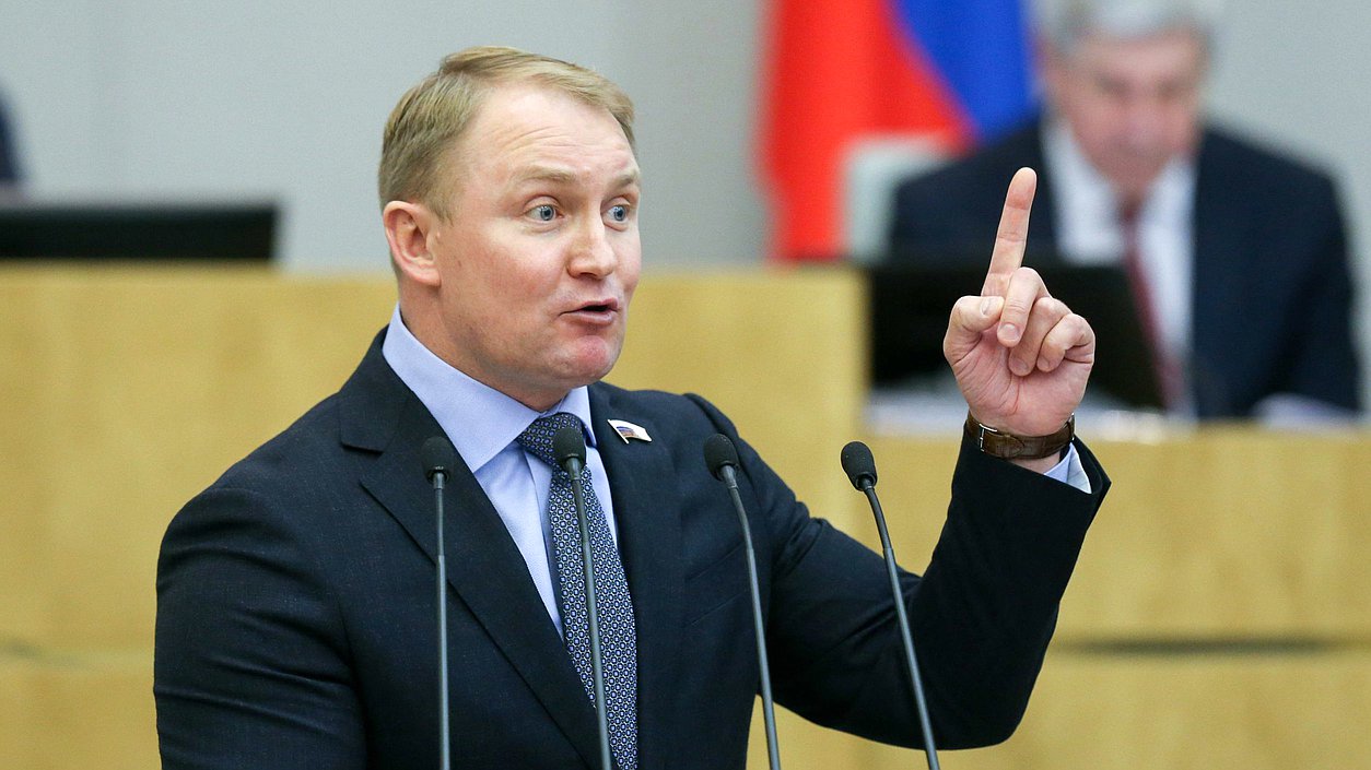 Первый заместитель Председателя Комитета по обороне Александр Шерин