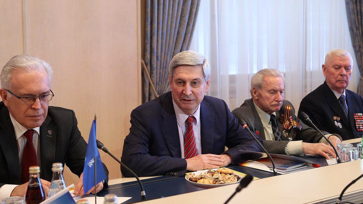 Встреча Первого заместителя Председателя Государственной Думы И.И. Мельникова с участниками акции "Эстафета памяти", посвящённой 70-летию Победы в Великой Отечественной войне 1941-1945г.