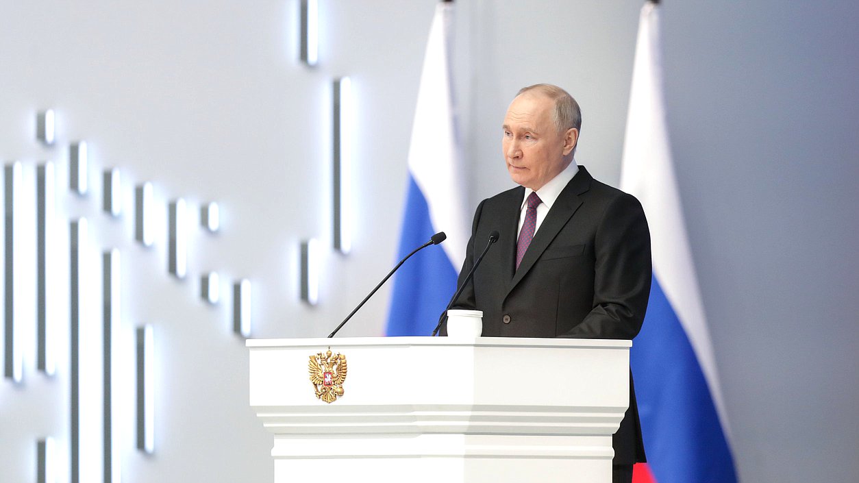 Владимир Путин выступил с новогодним обращением к россиянам