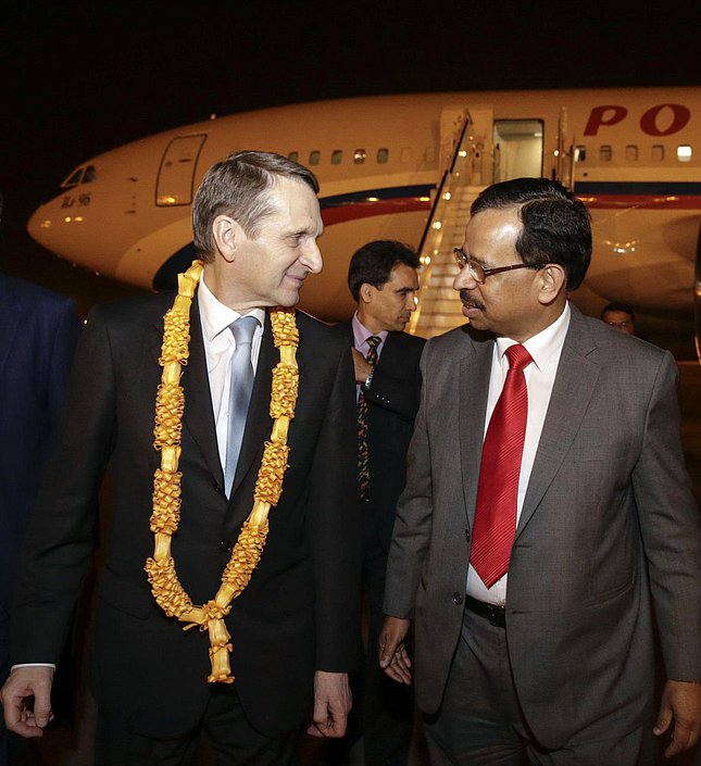 Официальный визит Председателя Государственной Думы Федерального Собрания Российской Федерации С.Е. Нарышкина в Республику Индию. Прибытие в г. Нью-Дели.