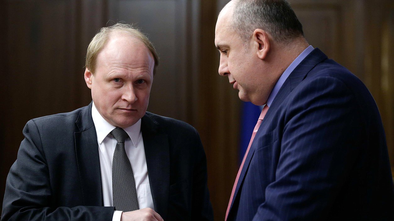 Заседание Межведомственной рабочей группы по организации переноса из Французской Республики и захоронения в часовне в честь Преображения Господня на Братском воинском кладбище в г. Москве праха великого князя Николая Николаевича (младшего) и его супруги великой княгини Анастасии Николаевны.