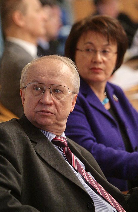 "Круглы стол" Комитета Государственной Думы по охране здоровья на тему "Обеспечение доступности лечения хронических вирусных гепатитов для граждан Российской Федерации. Правовые аспекты."