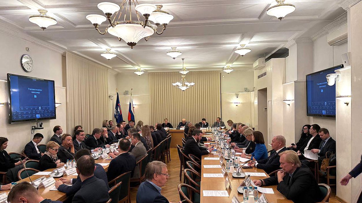 Заседание Экспертного совета по строительству, промышленности строительных материалов и проблемам долевого строительства