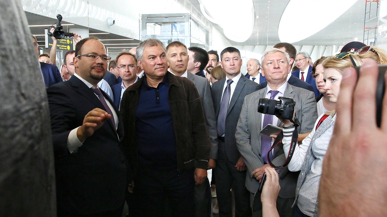 Председатель ГД Вячеслав Володин осмотрел ход подготовки к вводу в эксплуатацию аэропорта «Гагарин»