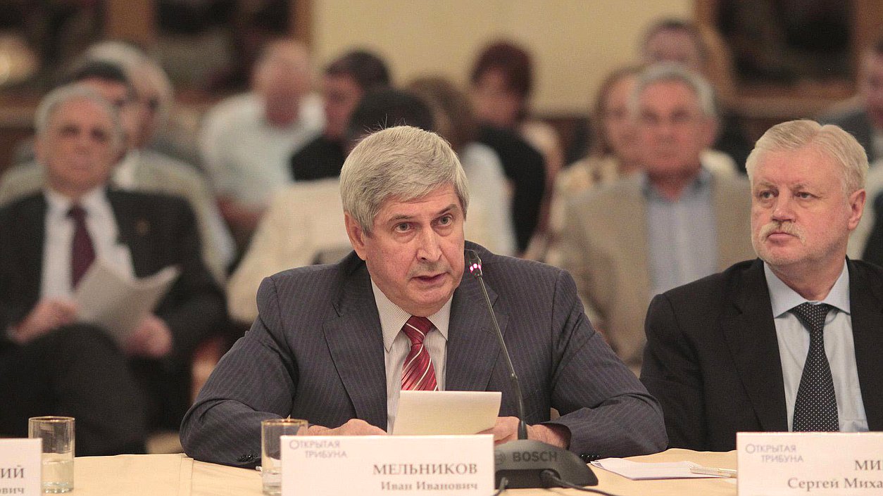 Открытая трибуна, 10.07.2013
на снимке: Иван Мельников