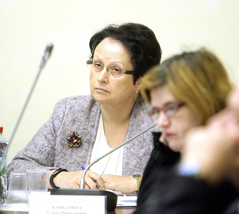 "Круглый стол" Комитета Государственной Думы по охране здоровья на тему "Медико-организационные, этические и правовые проблемы обеспечения прав несовершеннолетних пациентом при оказании медицинской помощи".