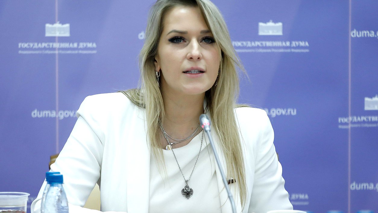 Председатель Комитета по развитию гражданского общества, вопросам общественных и религиозных объединений Яна Лантратова