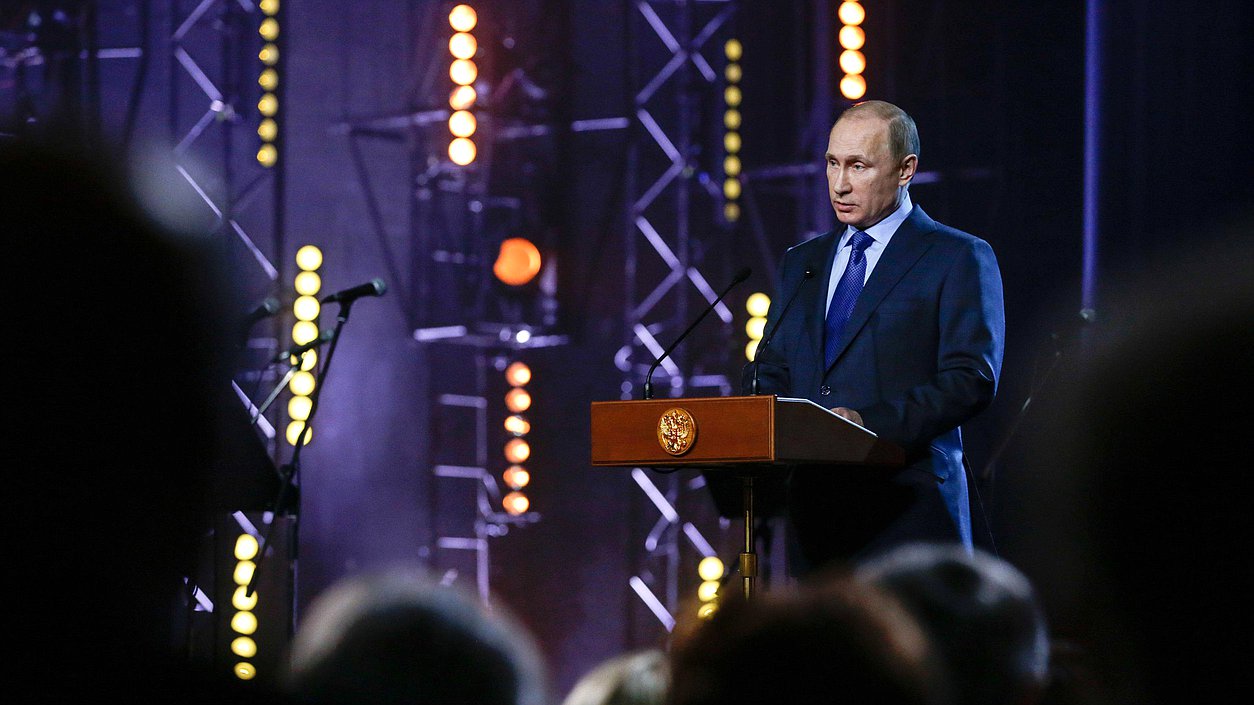 Торжественная церемония открытия Года литературы в России на сцене Московского Художественного театра имени А.П. Чехова.