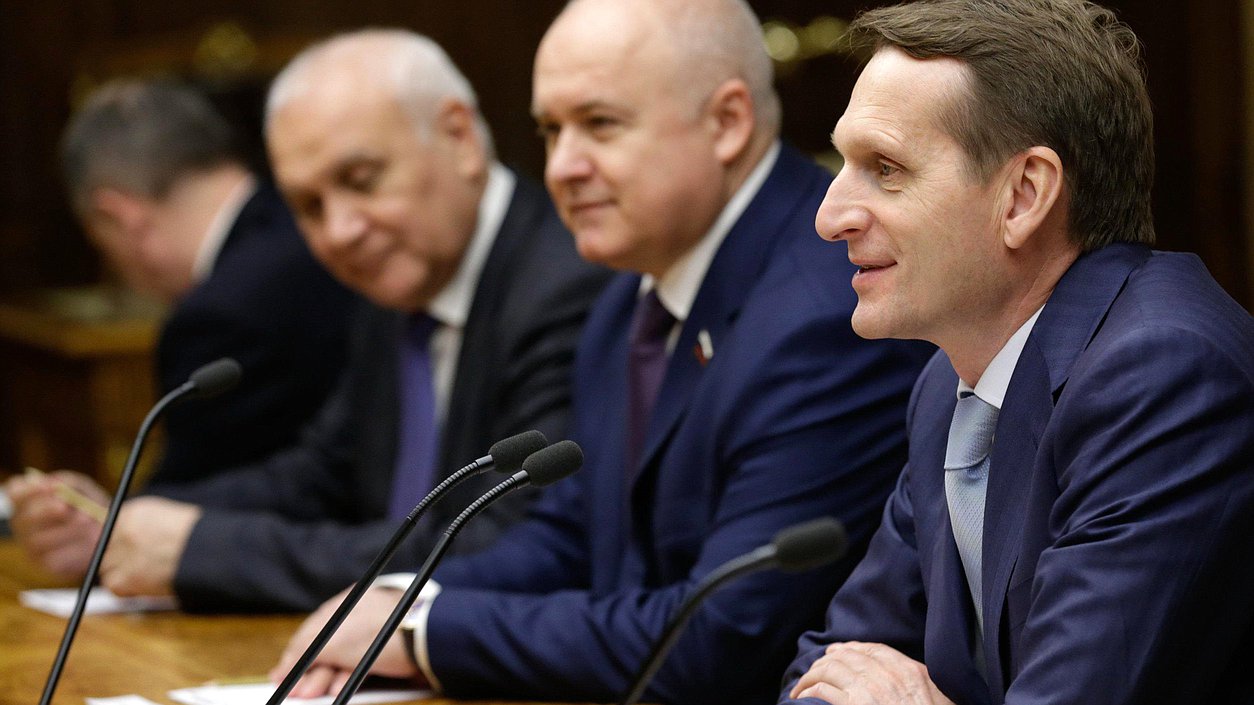 Встреча Председателя Государственной Думы Федерального Собрания Российской Федерации С.Е. Нарышкина с Председателем Совета Республики Национального собрания Республики Беларусь М.В. Мясниковичем.