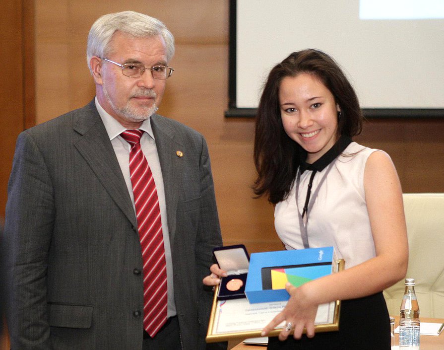    Церемония награждения лауреатов конкурса авторских проектов "Моя страна- моя Россия".