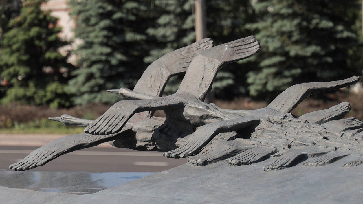 Памятник мемориал Победа ВОВ Курская дуга