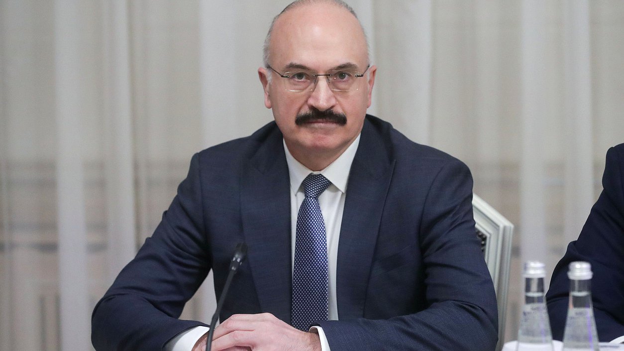 Председатель Комитета по науке и высшему образованию Сергей Кабышев