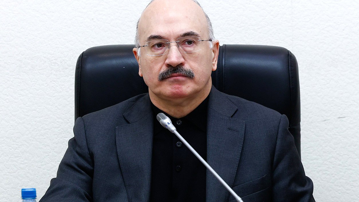 Председатель Комитета по науке и высшему образованию Сергей Кабышев