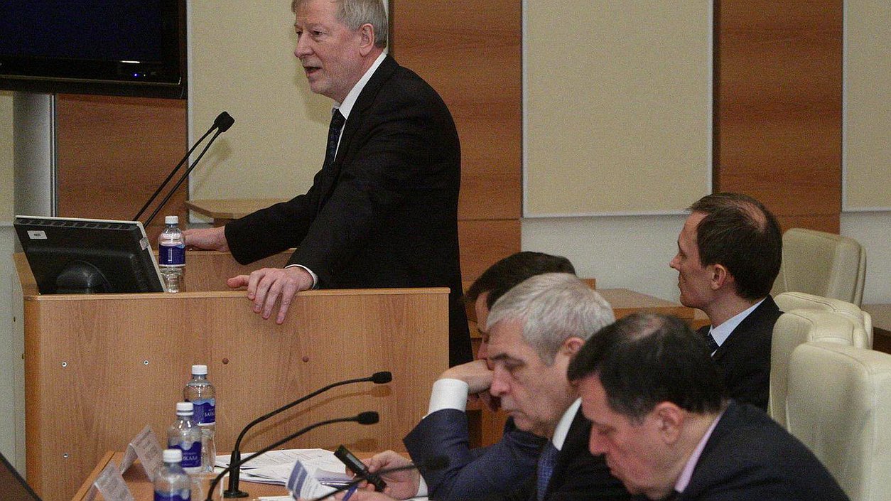 Парламентские слушания Комитета Государственной Думы по бюджету и налогам на тему "Налогообложение нефтяной отрасли".