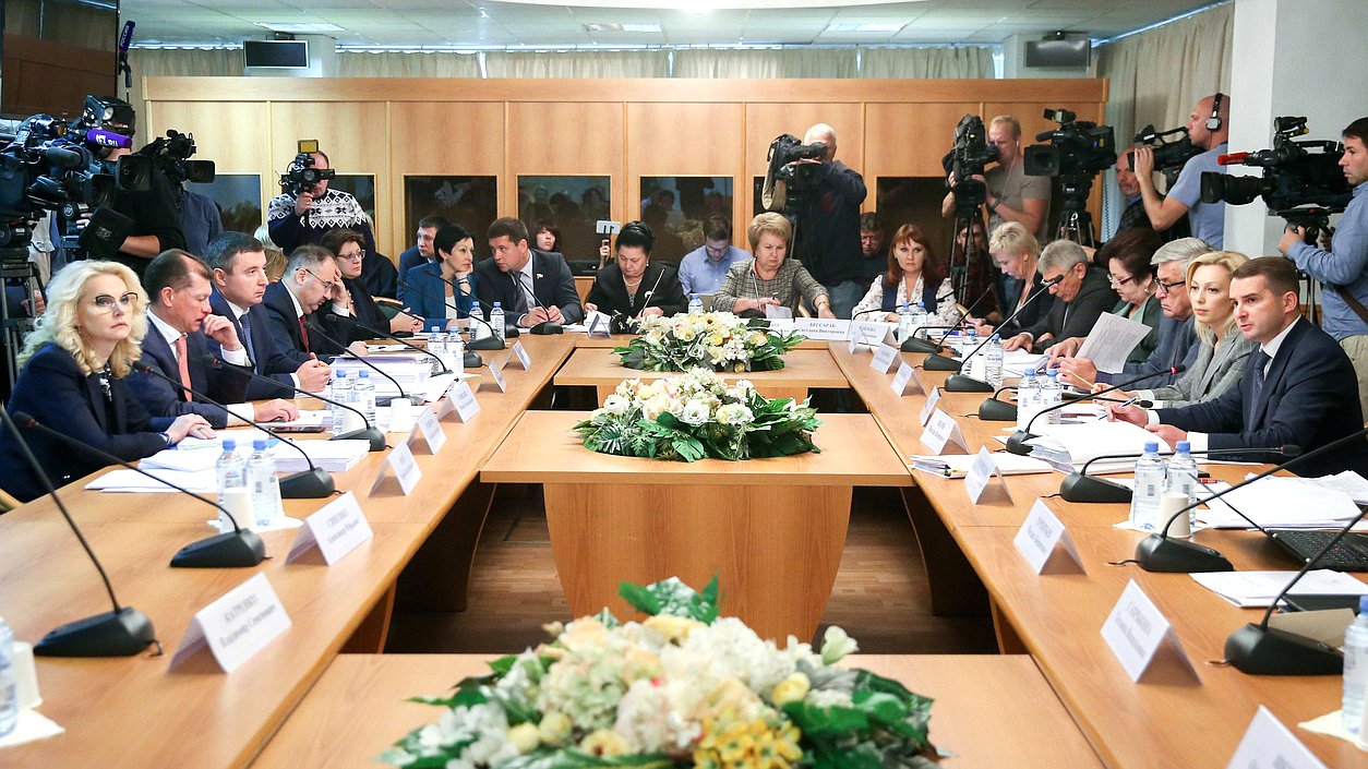 Meeting of the Committee on Labor, Social Policy and Veterans' Affairs