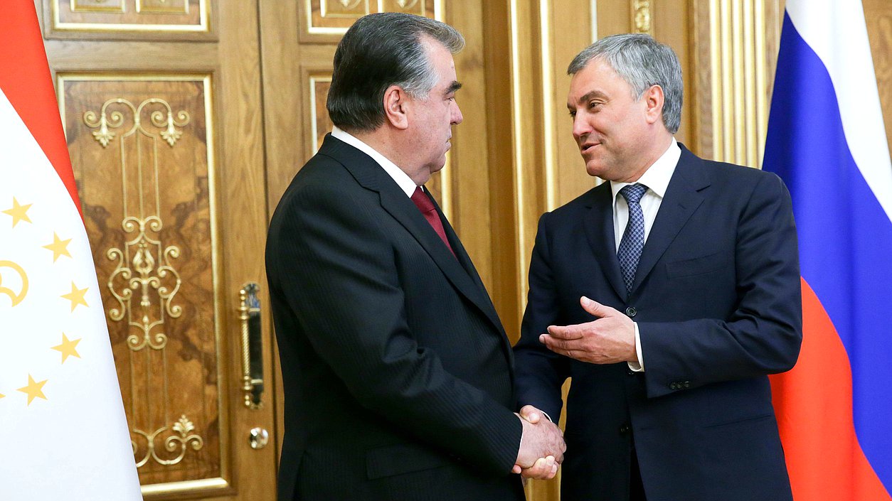 Председатель Государственной Думы Вячеслав Володин и Президент Таджикистана Эмомали Рахмон