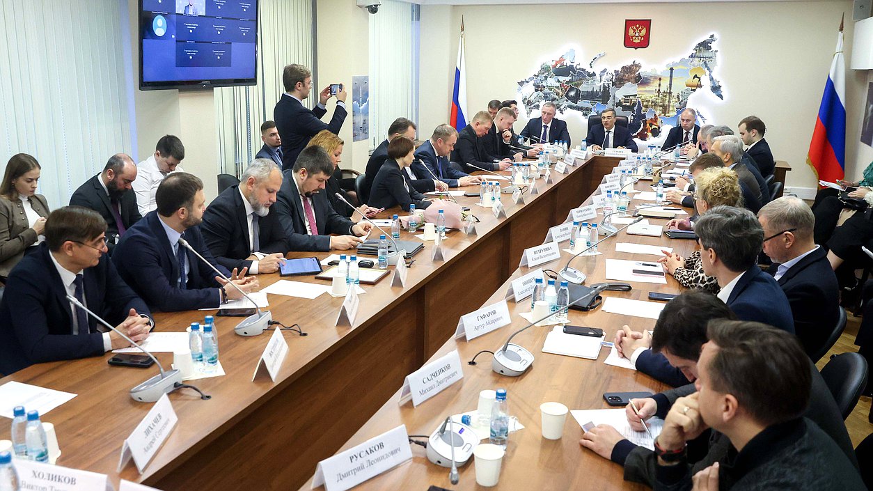 Заседание Экспертного совета Комитета по промышленности и торговле по развитию торговли и защите прав потребителей