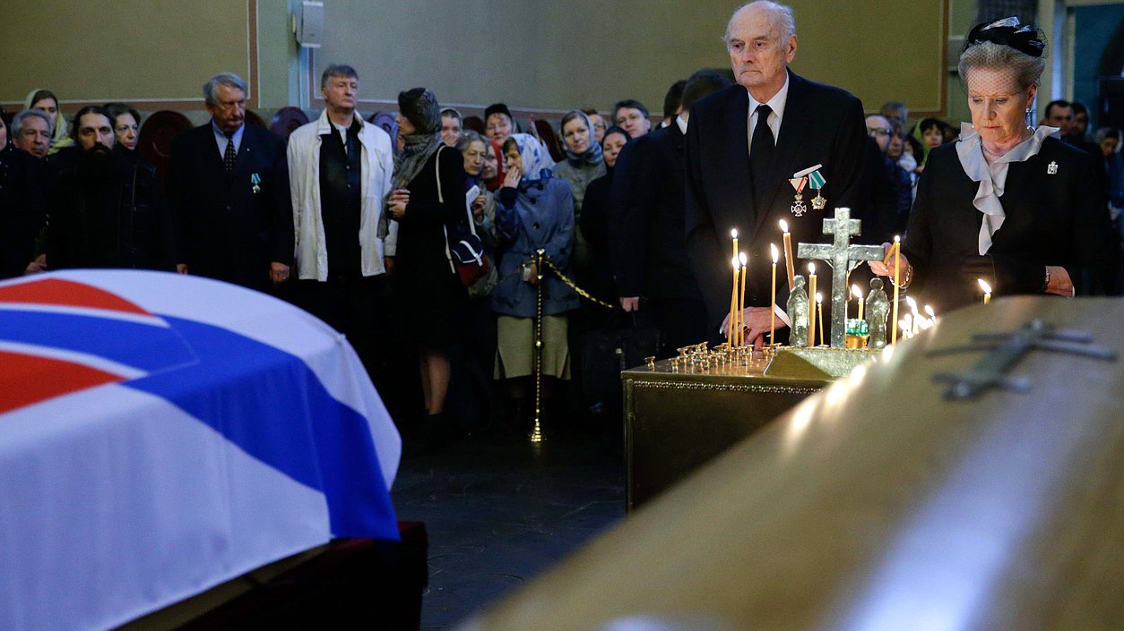 Участие Председателя Государственной Думы С.Е.Нарышкина в церемонии перезахоронения праха великого князя Николая Николаевича (младшего) и его супруги великой княгини Анастасии Николаевны. Донской монастырь.