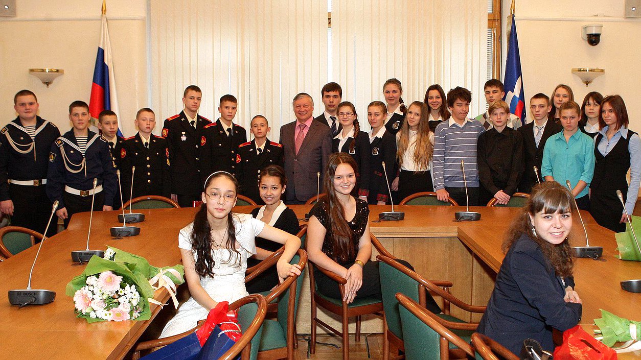 Встреча с Анатолием Карповым. Фото на память.