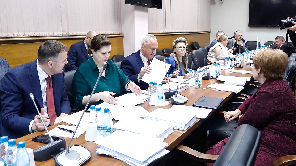 Заседание Комитета по бюджету и налогам