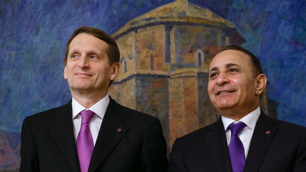 Открытие выставки "Война и Победа в работах армянских и русских художников", посвящённой 70-летию Победы в Великой отечественной войне.