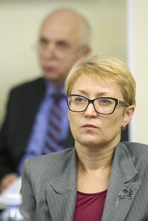 "Круглый стол" Комитета Государственной Думы по охране здоровья на тему "Медико-организационные, этические и правовые проблемы обеспечения прав несовершеннолетних пациентом при оказании медицинской помощи".