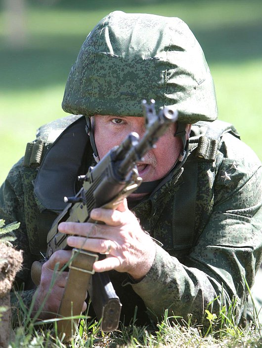   Депутаты и сотрудники Государственной Думы приняли участие в учебных сборах офицеров запаса