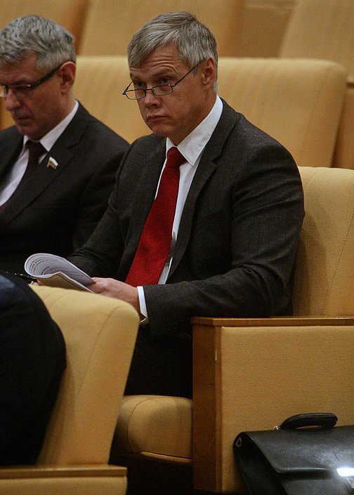 Круглый стол фракции "Справедливая Россия" на тему "Таможенно-тарифное регулирование в России в условиях членства в ВТО".