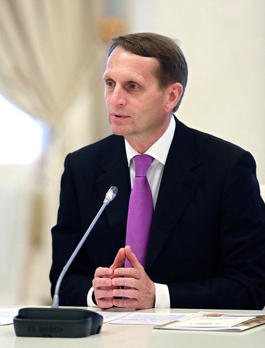    Председатель Государственной Думы Сергей Нарышкин провёл совместное заседание Совета по Культуре и попечительского совета Музея Фаберже.