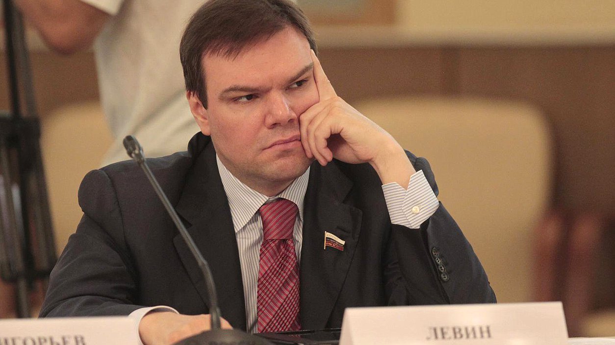 9.07.2013 Государственная Дума совет по культуре</br>
Левин Леонид, депутат ГД