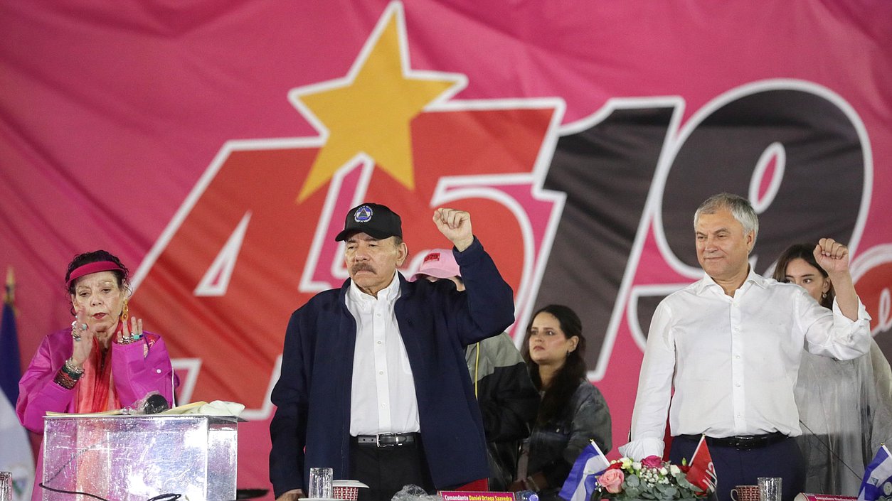 La Vicepresidenta de la República de Nicaragua Rosario Murillo Zambrana, el Presidente de la República de Nicaragua Daniel Ortega Saavedra y el Jefe de la Duma Estatal Vyacheslav Volodin