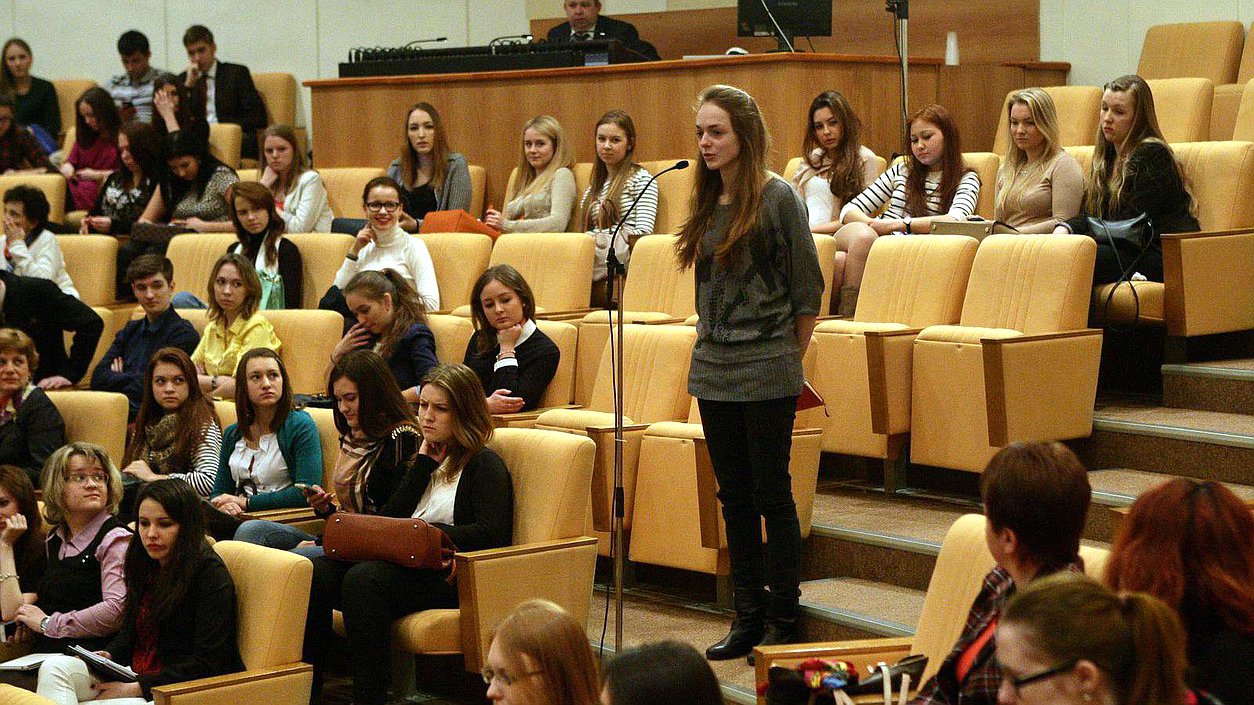  Лекция Даниила Дондурея.