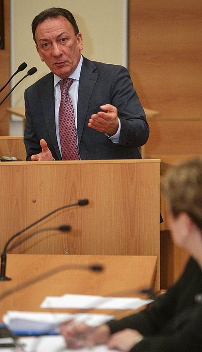 Круглый стол фракции "Справедливая Россия" на тему "Таможенно-тарифное регулирование в России в условиях членства в ВТО".