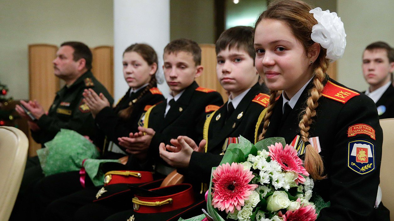 Торжественное вручение паспортов гражданам Российской Федерации.