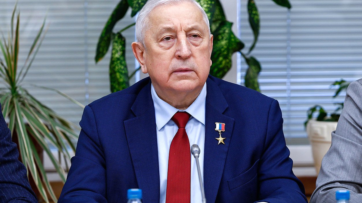 Председатель Комитета по развитию Дальнего Востока и Арктики Николай Харитонов