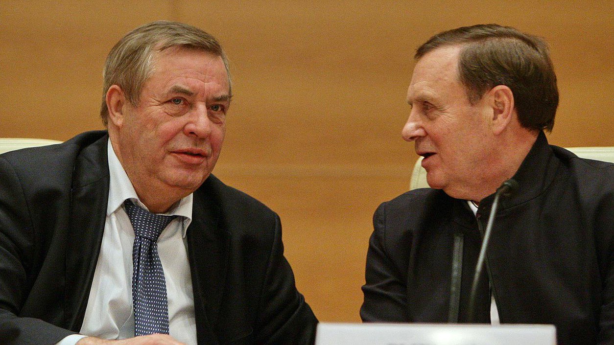 Специальное заседание Общественной молодёжной палаты при Государственной Думе. Геннадий Селезнёв, Иван Рыбкин.