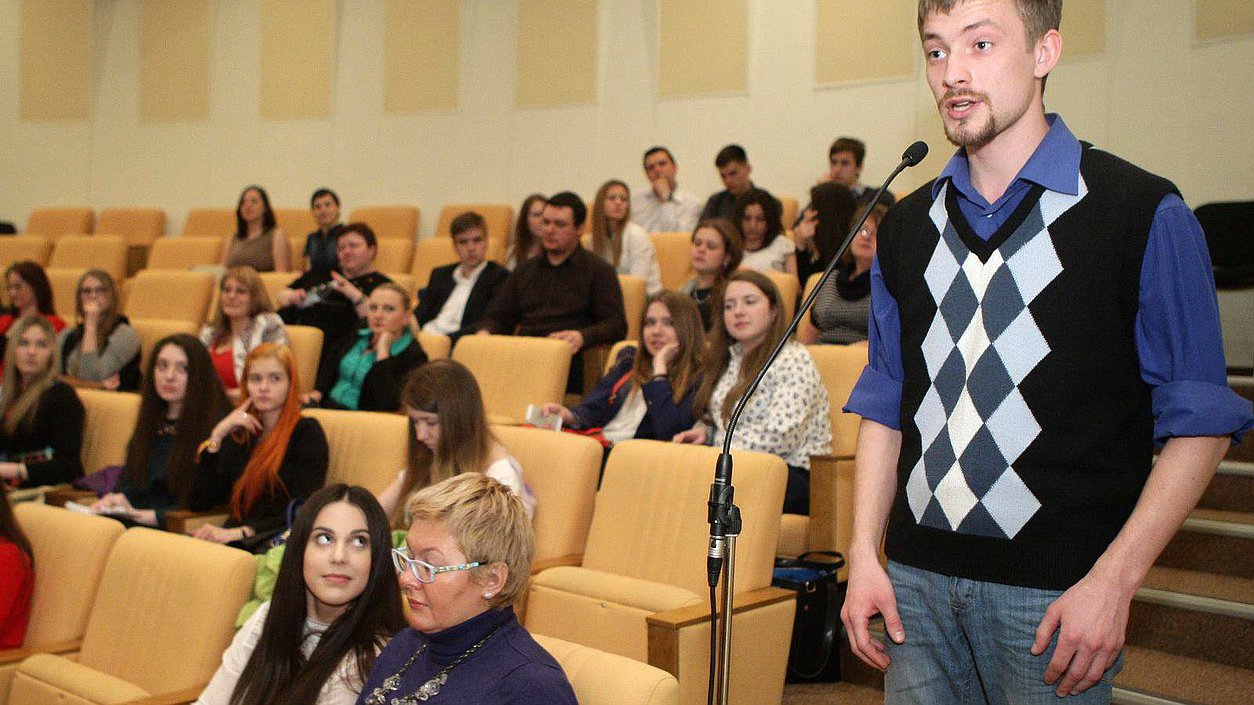 2014 04 21 . Лекция Ирины Антоновой. Вопрос от слушателя.