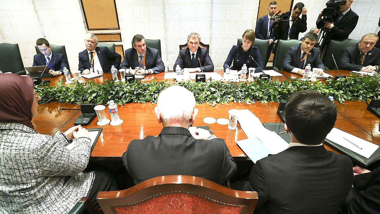 Встреча Председателя Государственной Думы Вячеслава Володина с Председателем Великого Национального Собрания Турецкой Республики Исмаилом Кахраманом. Автор фото: Марат Абулхатин/Фотослужба Государственной Думы