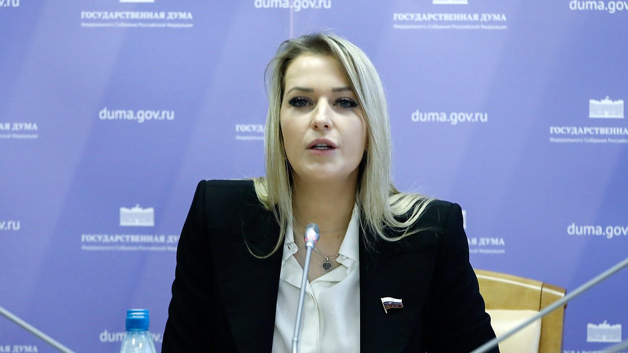 Председатель Комитета по развитию гражданского общества, вопросам общественных и религиозных объединений Яна Лантратова