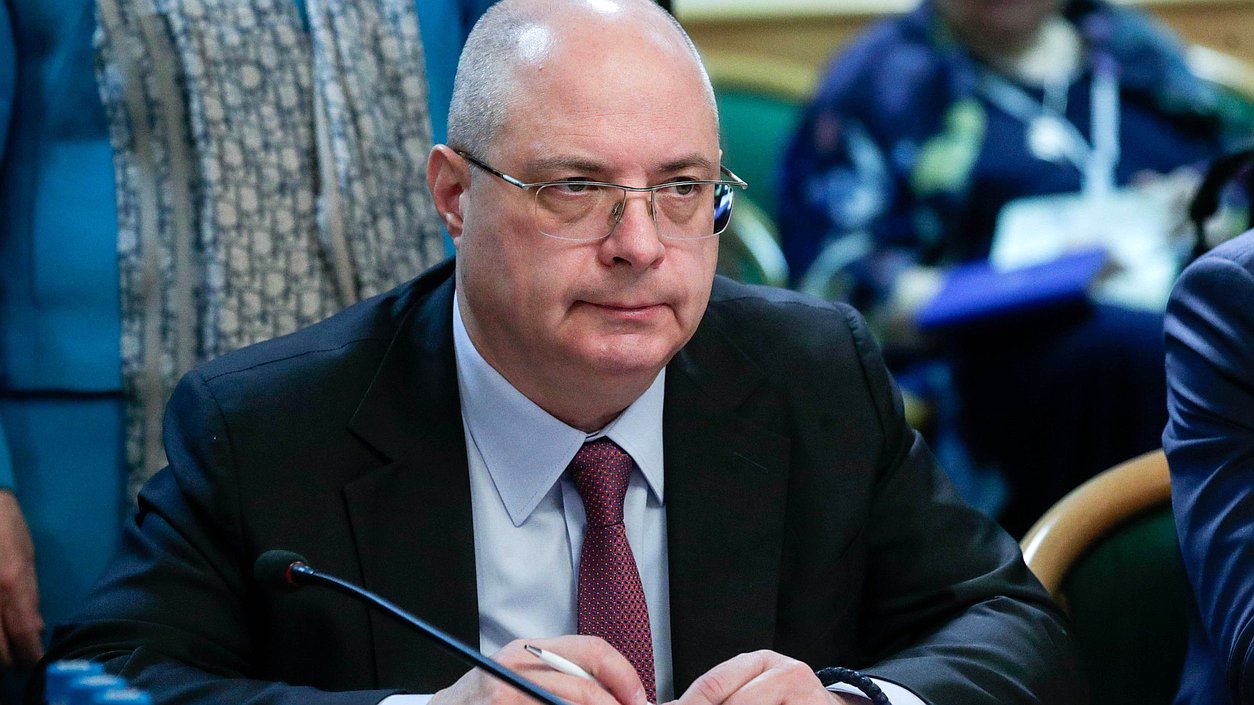 Председатель Комитета по вопросам собственности, земельным и имущественным отношениям Сергей Гаврилов