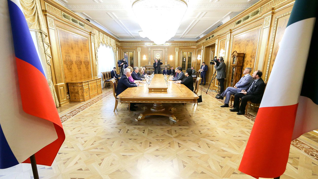 Chairman of the State Duma Viacheslav Volodin and President of the Chamber of Deputies of the General Congress of the United Mexican State Edgar Romo Garcia