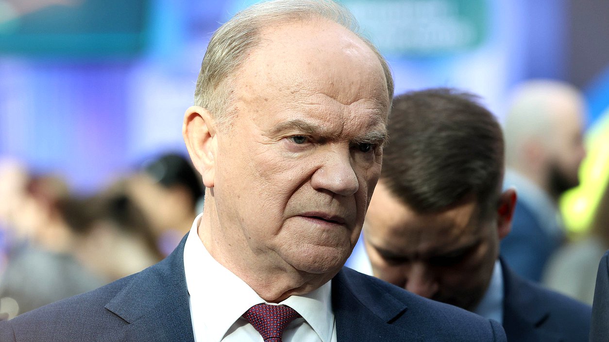 Руководитель фракции КПРФ Геннадий Зюганов