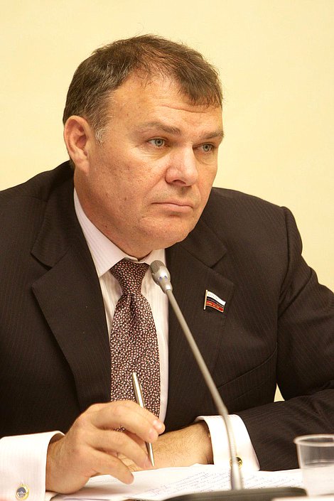    Круглый стол на тему: "Введение института установления объективной истины по уголовному делу". Александр Ремезков.