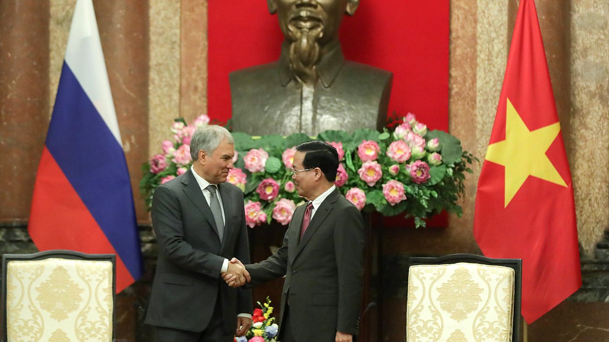 Chairman of the State Duma Vyacheslav Volodin and President of the Socialist Republic of Vietnam Võ Văn Thưởng
