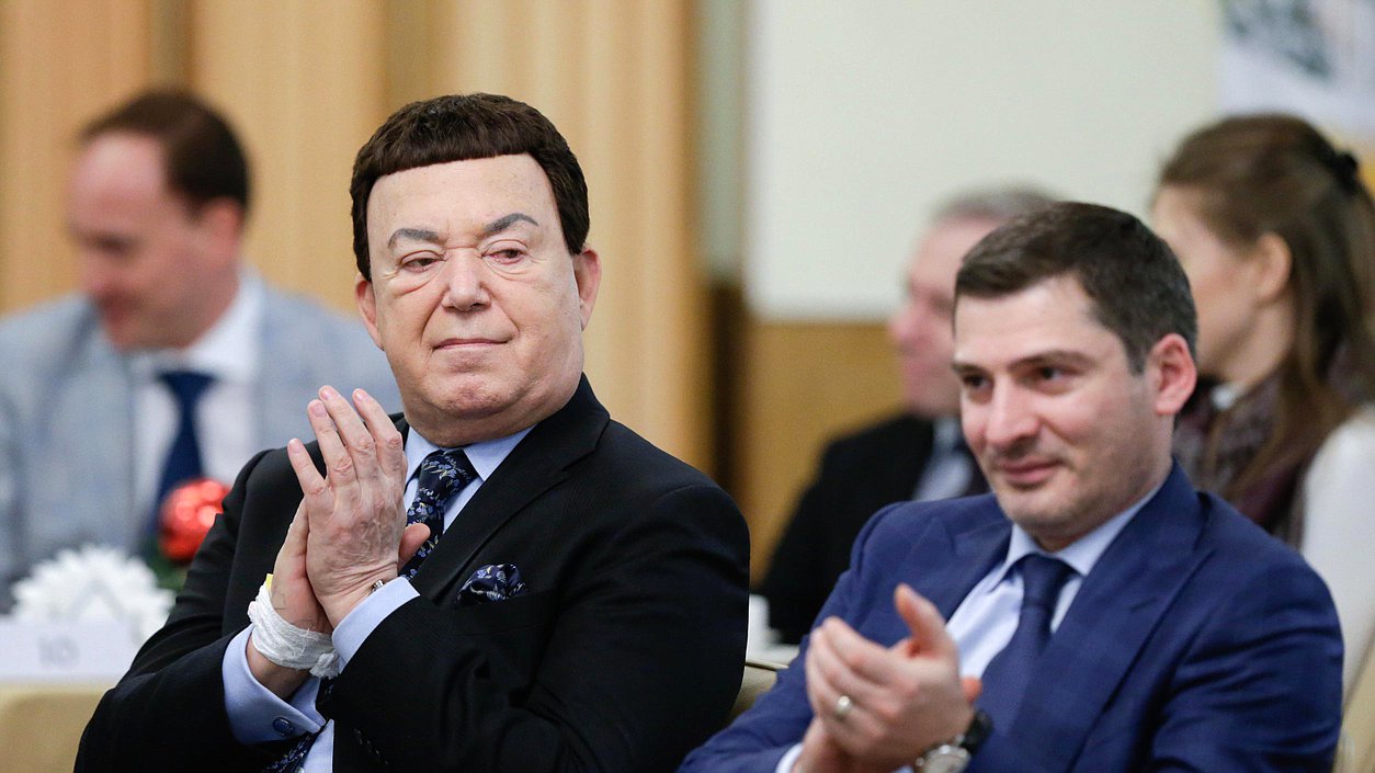 Литературный вечер "Сквозь эту бурю истина пройдёт".