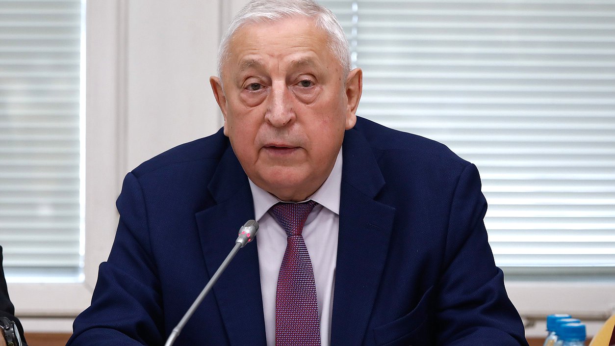 Председатель Комитета по развитию Дальнего Востока и Арктики Николай Харитонов