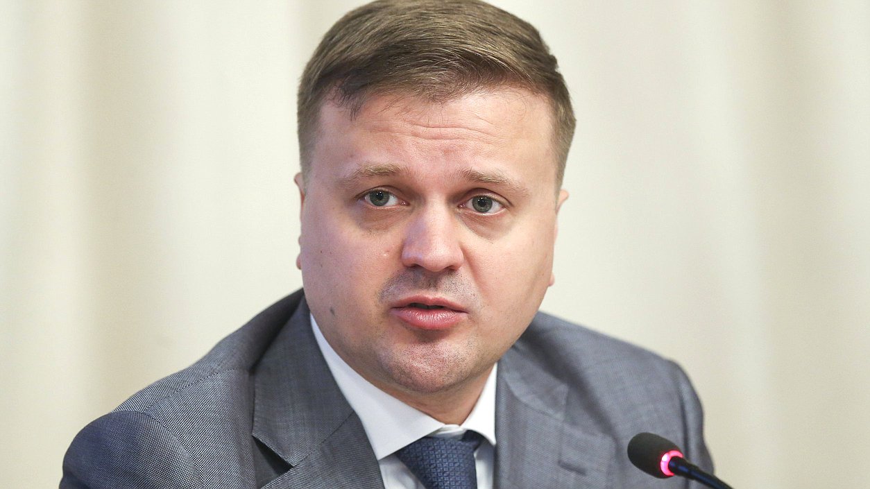 Председатель Комитета по федеративному устройству и вопросам местного самоуправления Алексей Диденко