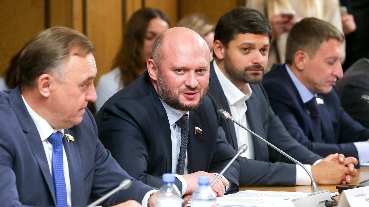 Член Комитета по финансовому рынку Алексей Лященко