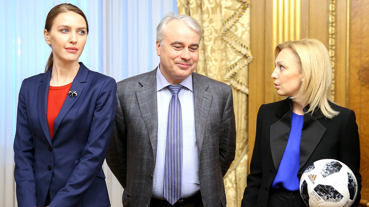 Member of the Committee on Education and Science Alena Arshinova, Chairman of the Committee on Energy Pavel Zavalnyi and Deputy Speaker of the State Duma Olga Timofeeva